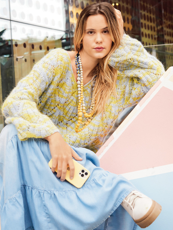 Pullover im Rautenmuster in gelbgrün-hellblauem Farbverlauf