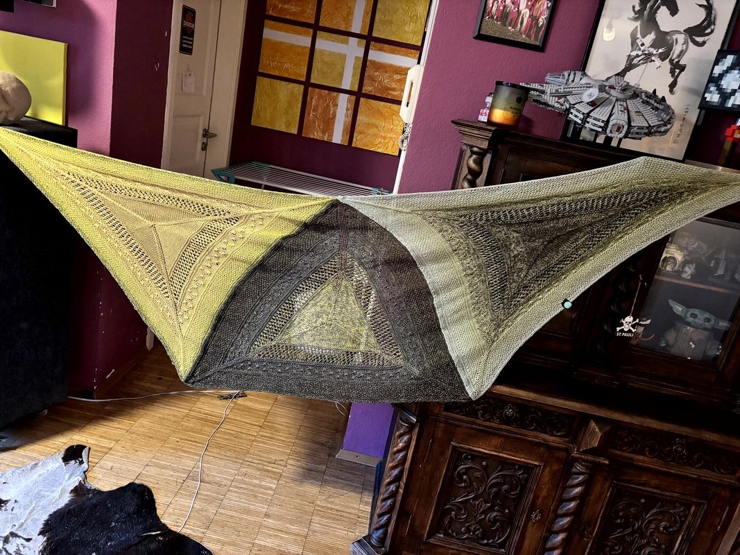 Friendship - The slightly different scarf - Image 6