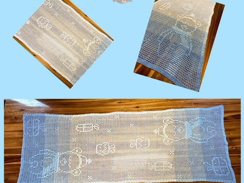 Tischläufer „Weihnachtsteddy“ - Häkelanleitung