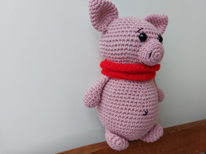 Schweinchen Frida als Glücksbringer häkeln  ca. 20cm hoch
