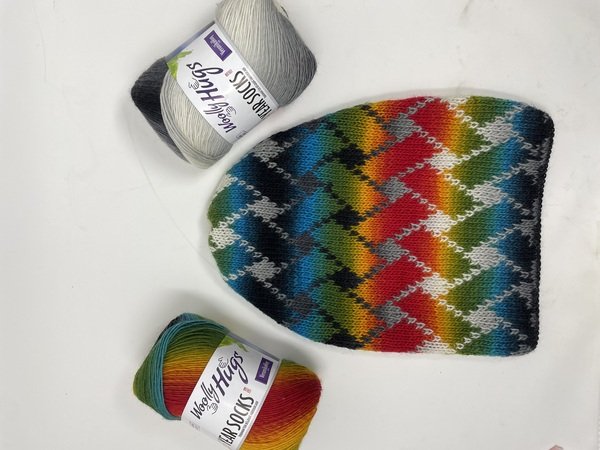 Boland Sunset Sparkle Mütze – Regenbogenfarben Mit Nieten & Steinen, Für Karneval & Festival