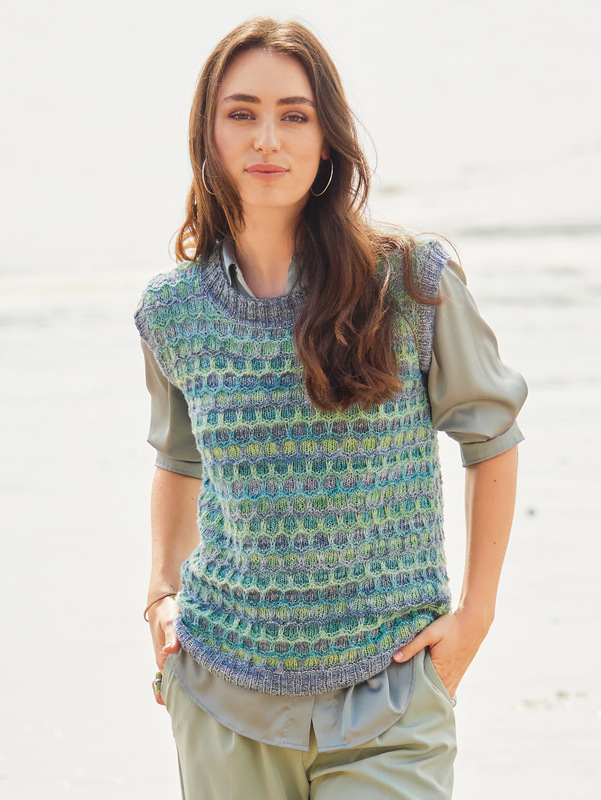 Pullunder mit Hebemaschenmuster in Grün, Türkis und Lilatönen