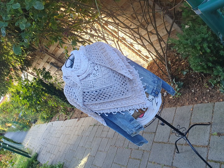 Yukina die Schneeblume - Anleitung für ein stilvolles Dreieckstuch