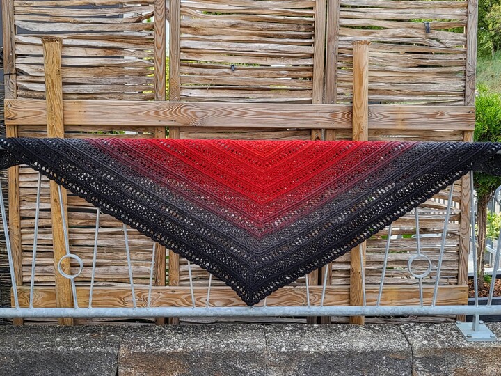 Mad Boho - Häkelanleitung flaches Dreieckstuch