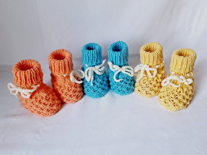 Strickanleitung Baby-Schuhe, Booties, Dornröschenmuster, ca. 9,5 cm