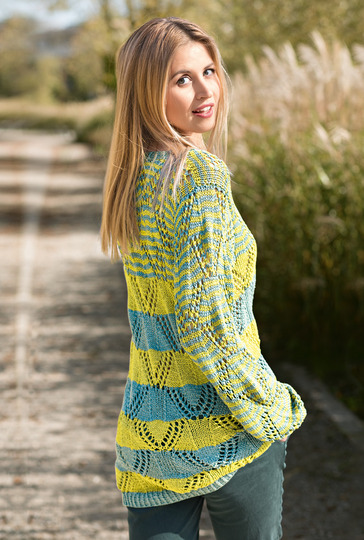 Gestreifter Longpulli im Ajourmuster
