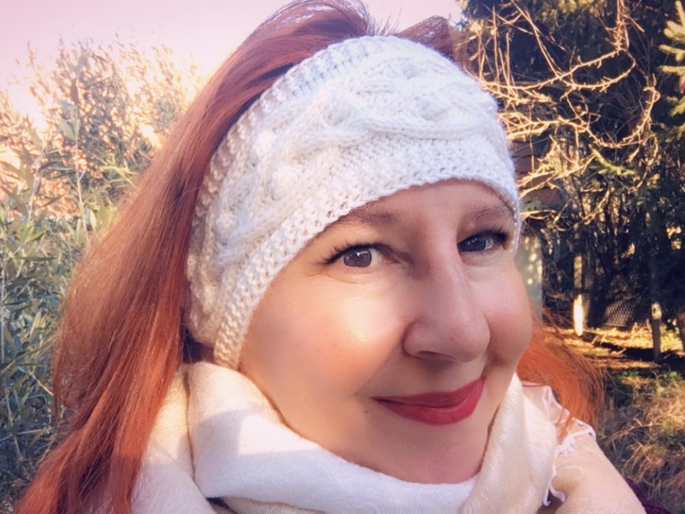 Timea headband with intertwined cable patterns and bobbles knitting pattern - Image 2