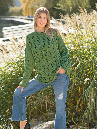 Gestrickter Zopfmusterpulli in Grün