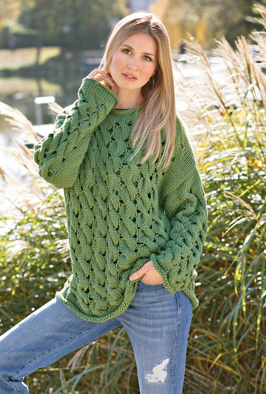 Gestrickter Zopfmusterpulli in Grün - Bild 3