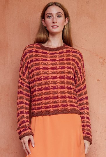 Pulli im gestreiften Ajourmuster