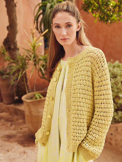 Jacke mit Loch-Strukturen