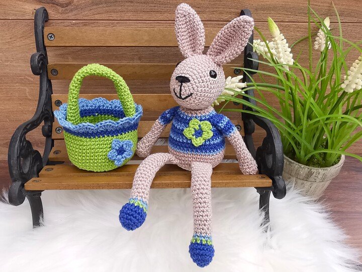 Mr. BUNNY - Häkelanleitung Hase mit Körbchen