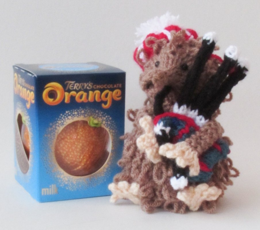 TeaCosyFolk's Haggis Chocolate Orange Cosy Knitting Pattern