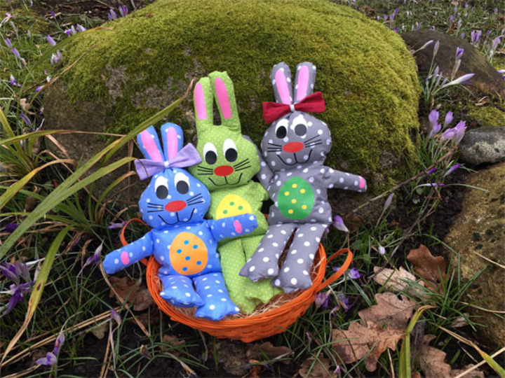 Easter Bunny Finchen and Tom