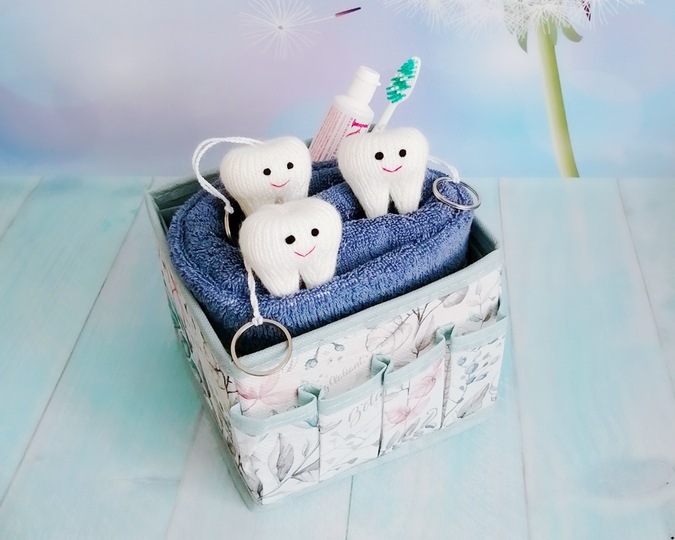 K088 Knitting Pattern - Teeth Tooth key chain or Fairy Present, Dentist