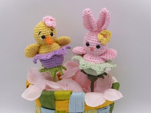 Häkelanleitung Blumenstecker Küken und Häschen