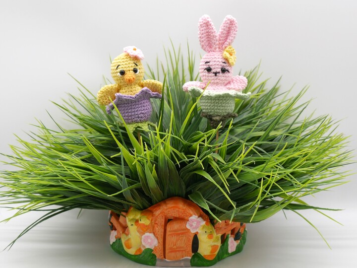 Häkelanleitung Blumenstecker Küken und Häschen