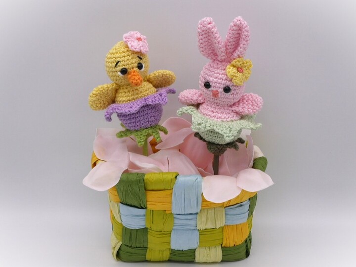 Häkelanleitung Blumenstecker Küken und Häschen