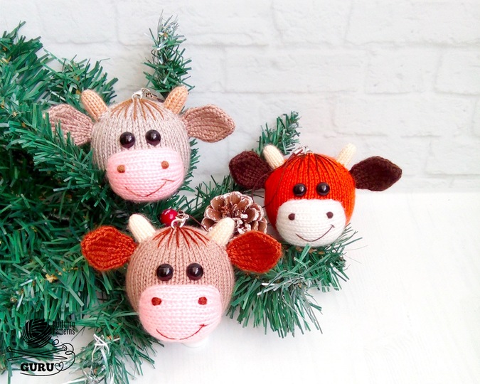 K078 Knitting Pattern Christmas tree baubles or decoration Bull or Cow