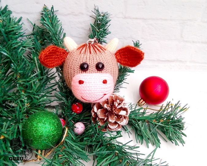 K078 Knitting Pattern Christmas tree baubles or decoration Bull or Cow