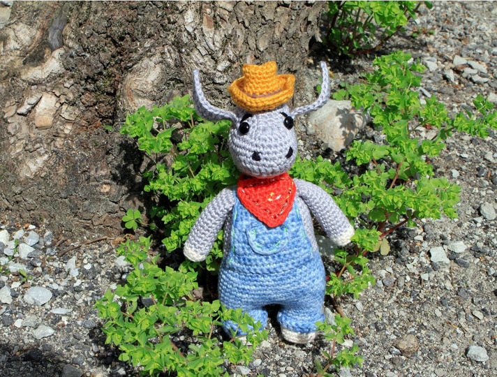 Clive the Cowboy crochet pattern (Amigurumi) in English