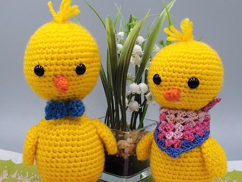 Häkelanleitung für ein süßes Kükenpäärchen