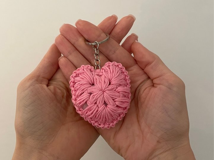 Valentines crochet pattern Puffy heart keychain beginner friendly tutorial