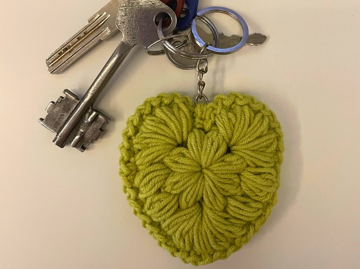 Valentines crochet pattern Puffy heart keychain beginner friendly tutorial
