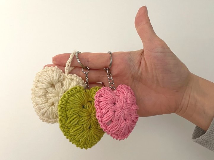 Valentines crochet pattern Puffy heart keychain beginner friendly tutorial
