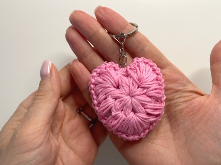 Valentines crochet pattern Puffy heart keychain beginner friendly tutorial