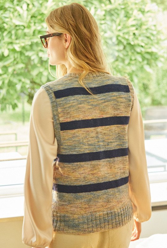 Pullunder mit Streifen in Blau-rosa-Farbverlauf und Dunkelblau - Bild 3