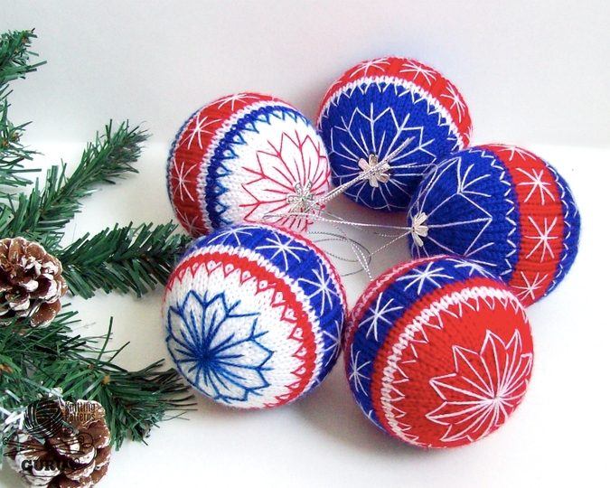 K032 Christmas tree baubles or decoration 3 sizes Amigurumi Christmas Decor
