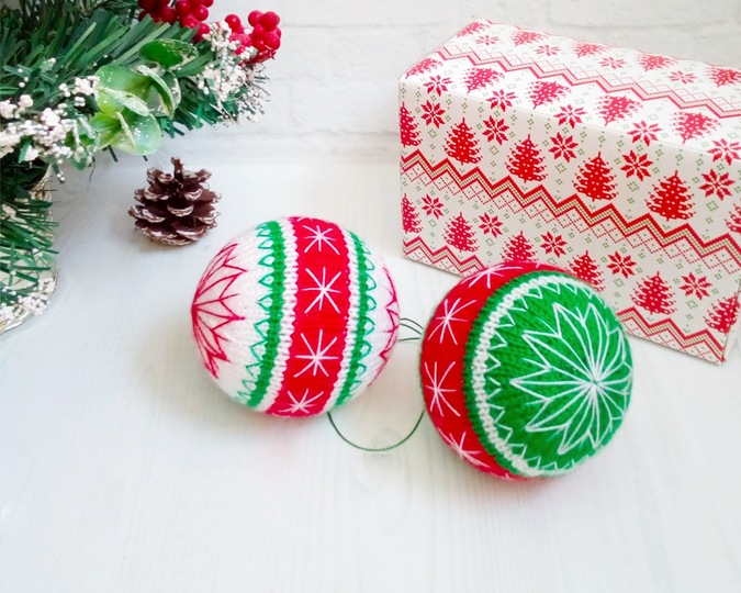 K032 Christmas tree baubles or decoration 3 sizes Amigurumi Christmas Decor