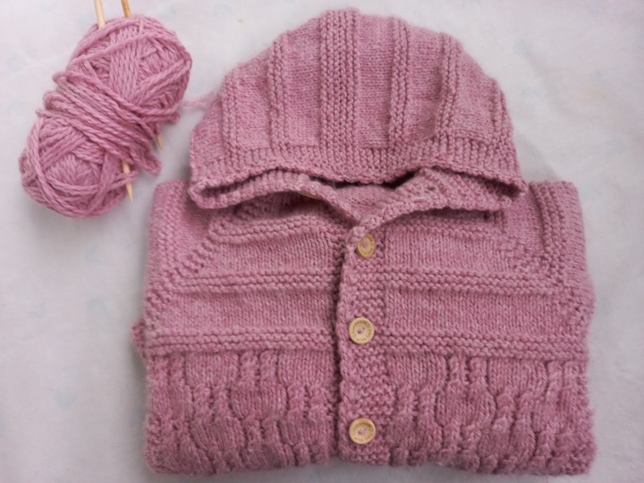 Strickanleitung Babyoverall, 86-92, 18-24 M, mit Kapuze, ohne Nähte, PDF