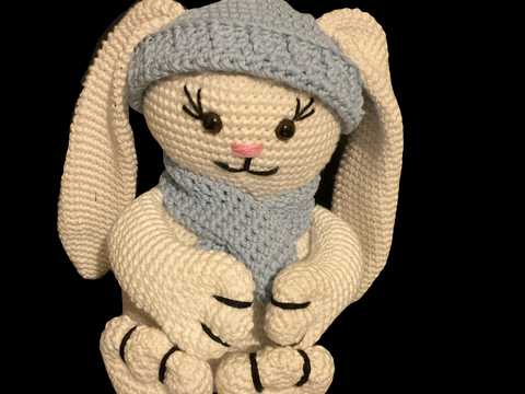 Häkelanleitung Hannah Schneehase – Fortgeschrittenen-Level