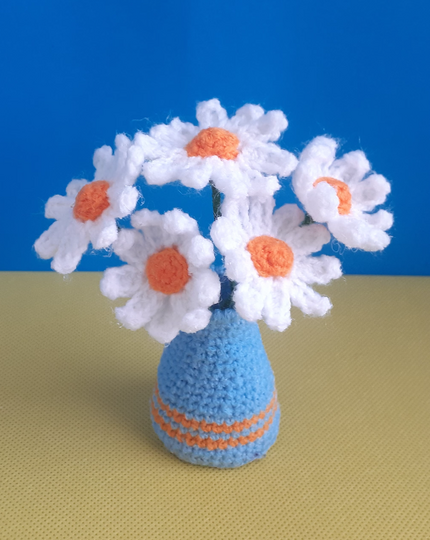 Crochet Daisy in vase