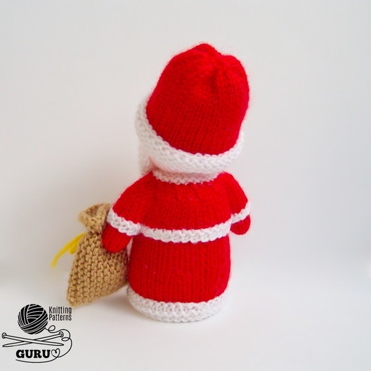 K030 Small Santa Claus or Father Frost doll and 2 Christmas trees (crochet)