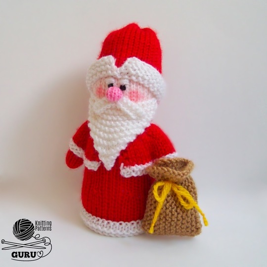 K030 Small Santa Claus or Father Frost doll and 2 Christmas trees (crochet)