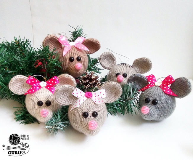 K026 Christmas tree baubles or decoration Rat or Mouse - Amigurumi