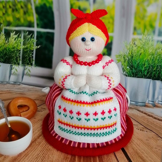 K024 Small Teapot warmer Duniasha (Doll Woman Lady) Amigurumi