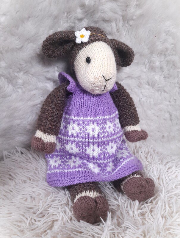 Sheep Lisa - Image 4