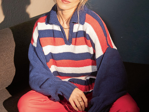 Pulli mit Streifen in Dunkelblau, Rot und Weiß