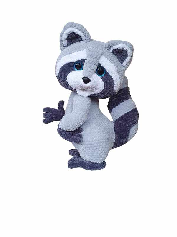 Crochet Pattern Wynne Racoon - Image 3