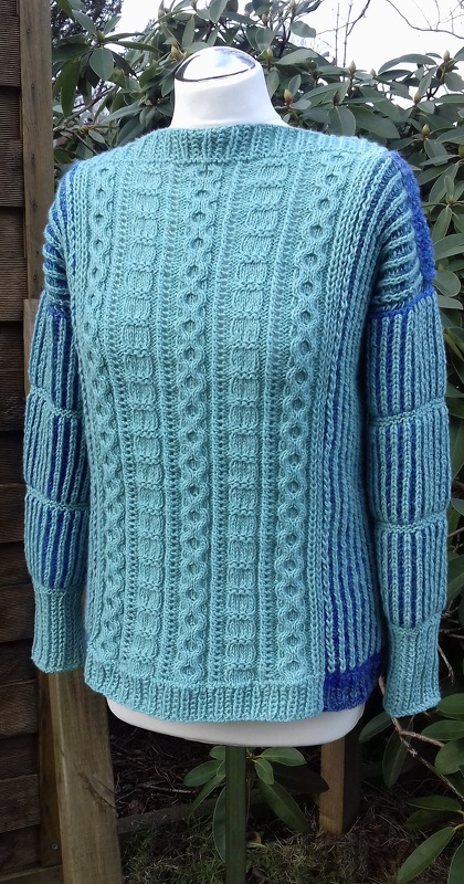 Strickanleitung für Pullover "Bergsee"