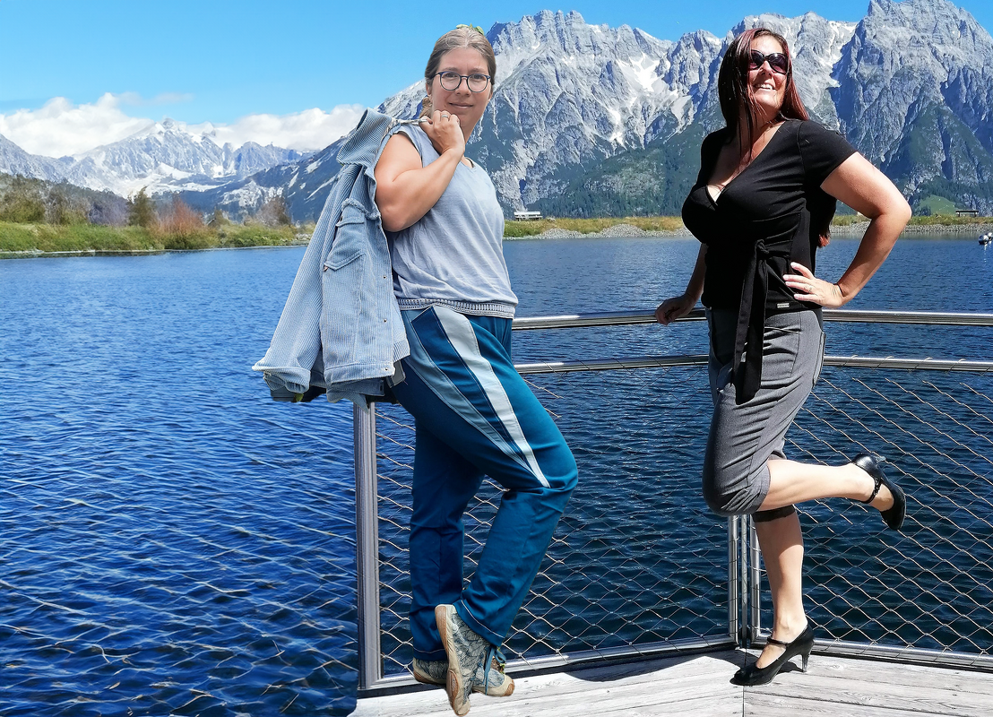 Zwei Hosenschnittmuster Majalis und Majus in Standardgröße