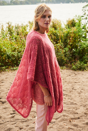 Top in Papaya und Poncho in Rot