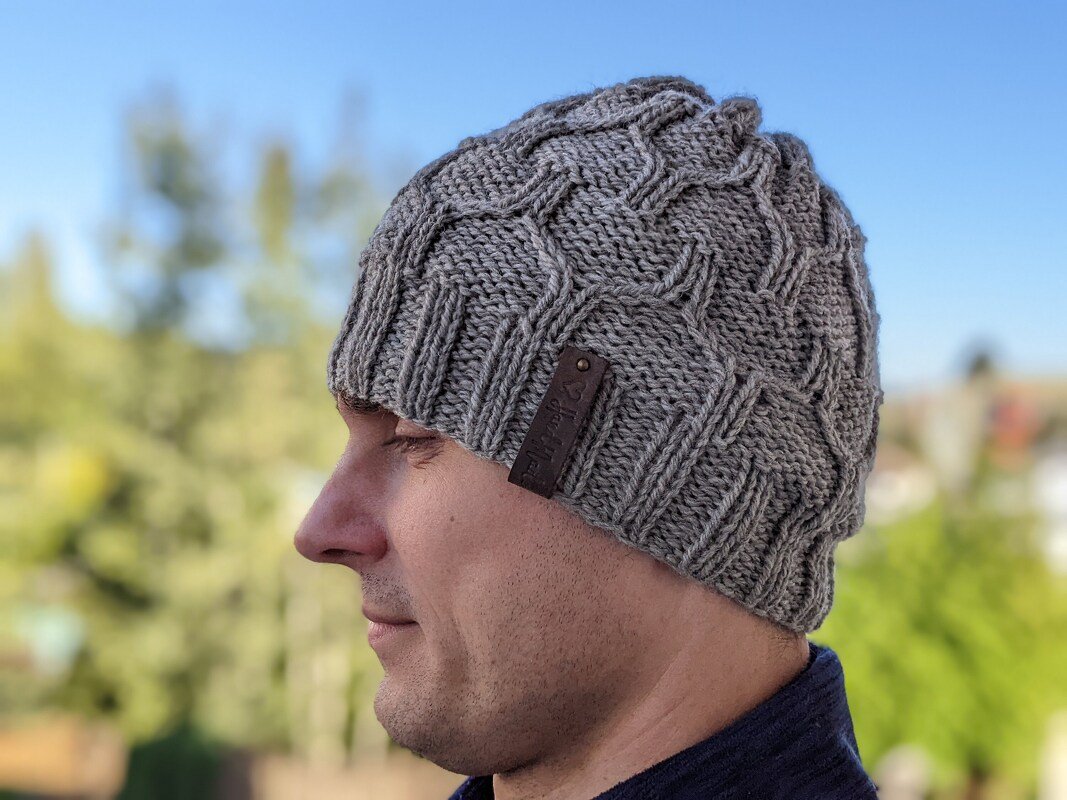 Bulky Yarn Cable Hat Knitting Pattern for Men - Image 4