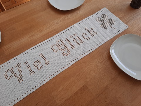 Tischläufer Viel Glück Häkelanleitung