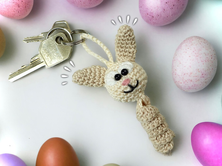 Bunny Worms lucky charm - Crochet Pattern