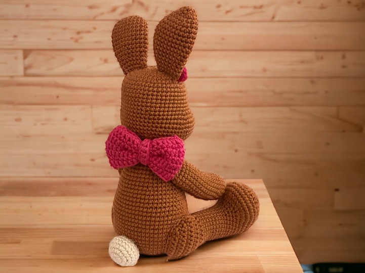 Häkelanleitung Hase Lola mit Osterkörbchen